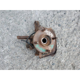 Кулак передний правый NISSAN ALMERA (N16) 2000-2006