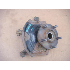 Кулак передний правый NISSAN MAXIMA (A33) 1999-2006
