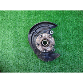 Кулак передний правый TOYOTA CARINA E 1992-1997